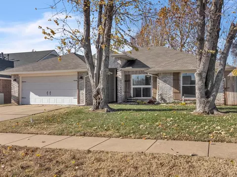 18409 Laurel Oak Dr, Edmond, OK 73012