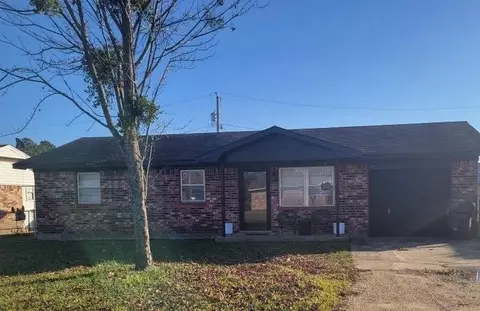 1704 Larosa St, Idabel, OK 74745