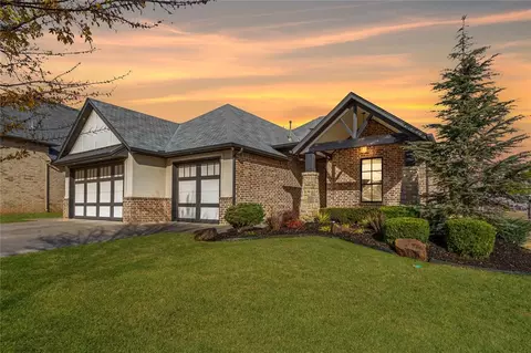 225 Pont Julienn Ct, Edmond, OK 73034