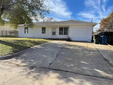 2029 Anthony Cir, Midwest City, OK 73110