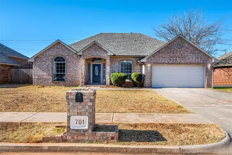 701 N Remington Way, Mustang, OK 73064