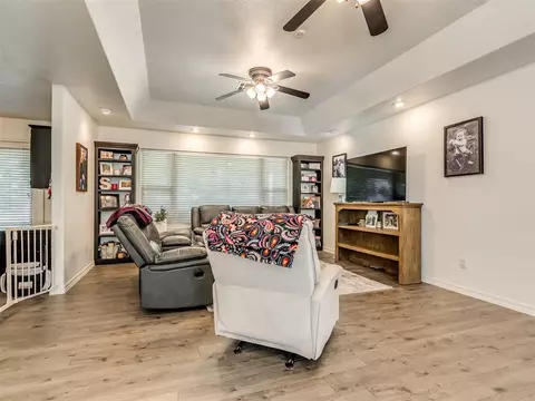 408 Checotah Dr, Checotah, OK 74426 photo 8