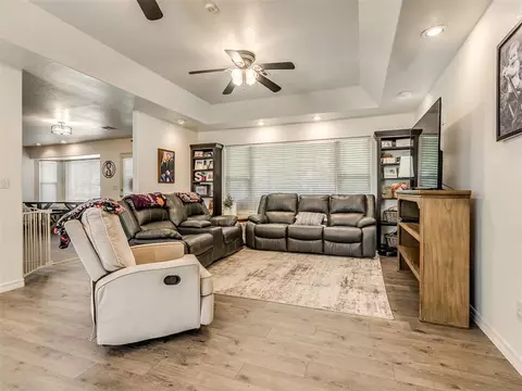 408 Checotah Dr, Checotah, OK 74426 photo 6