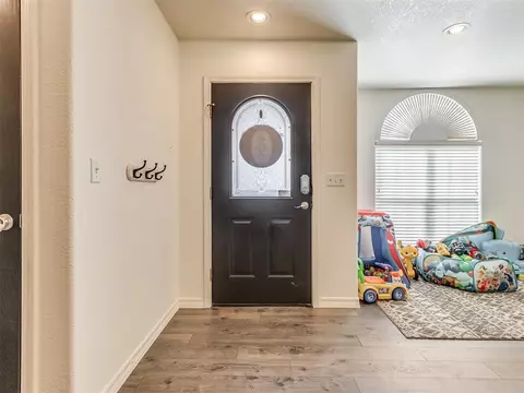408 Checotah Dr, Checotah, OK 74426 photo 5