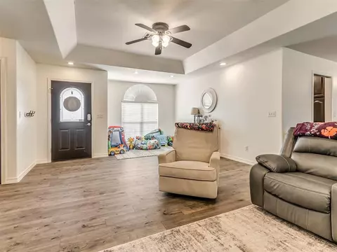 408 Checotah Dr, Checotah, OK 74426 photo 12