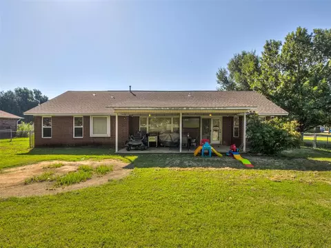 408 Checotah Dr, Checotah, OK 74426 photo 36