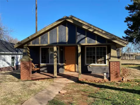1924 E Springer Ave, Guthrie, OK 73044