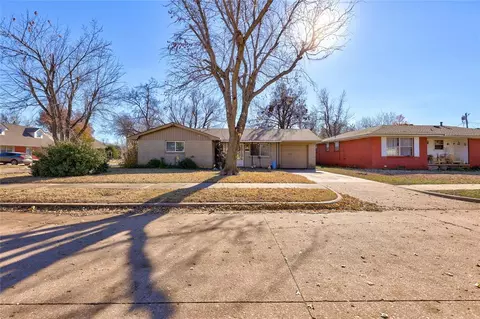 236 Southern Pl, Edmond, OK 73013