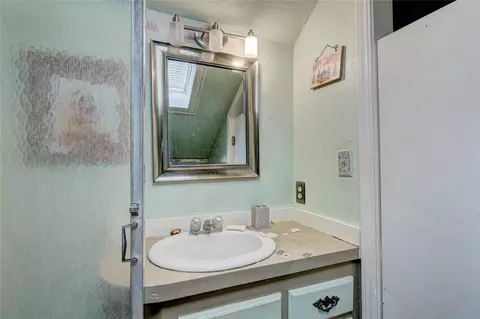 410 E 3rd St, Edmond, OK 73034 photo 15