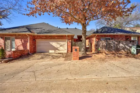 1909 Windhill Ave, Edmond, OK 73034