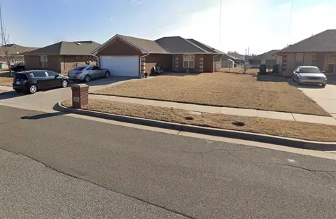 812 NE 84th St, Oklahoma City, OK 73114