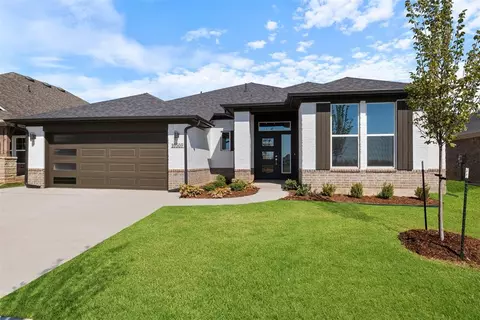 10509 NW 33rd Pl, Yukon, OK 73099