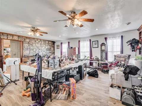 921 S Dobbs Rd, Harrah, OK 73045 photo 18