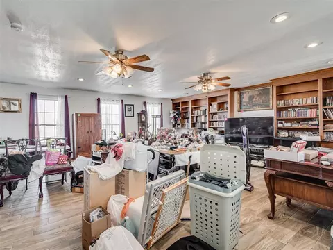 921 S Dobbs Rd, Harrah, OK 73045 photo 17