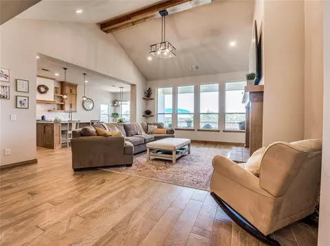 10517 NW 33rd St, Yukon, OK 73099