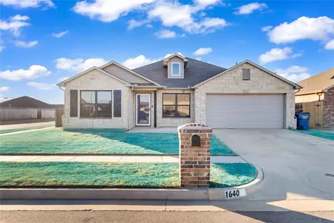 1640 Eighty Niner Ter, El Reno, OK 73036