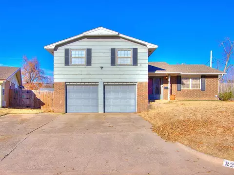 8217 NW 25th St, Bethany, OK 73008