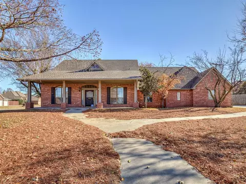 1505 Ridgecrest Dr, El Reno, OK 73036