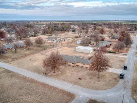 502 West Dr, Tuttle, OK 73089 photo 48