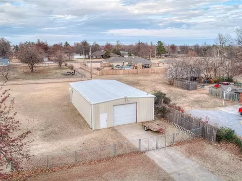 502 West Dr, Tuttle, OK 73089 photo 2