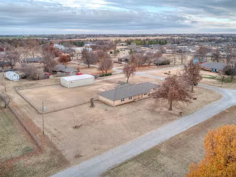 502 West Dr, Tuttle, OK 73089 photo 47