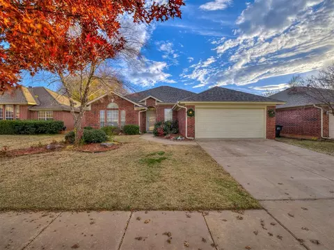 2806 Devonshire Dr, Norman, OK 73071