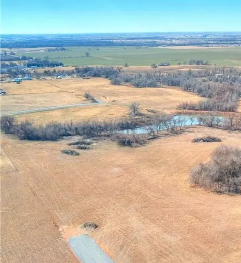 Pond View Drive, Yukon, OK 73099