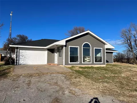 10521 N 2370 Rd, Weatherford, OK 73096