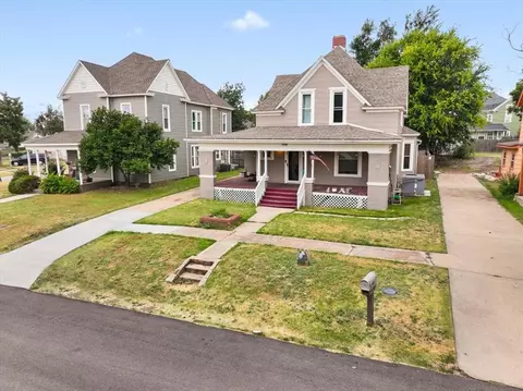 716 S Roberts Ave, El Reno, OK 73036