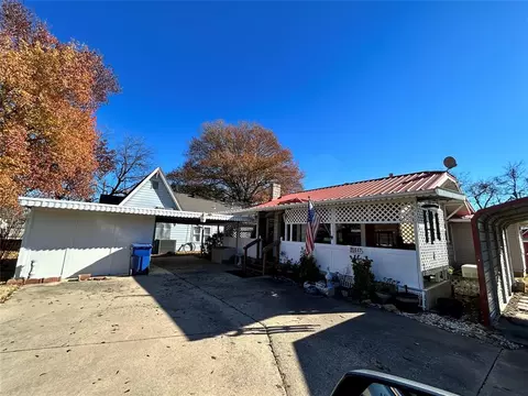 607 E Robert S Kerr Blvd, Wynnewood, OK 73098