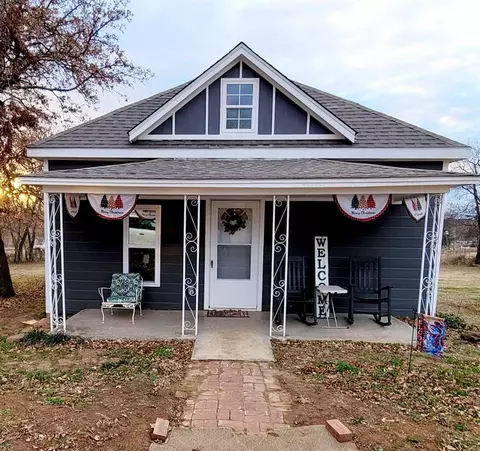113 S Clarady Ave, Wanette, OK 74878