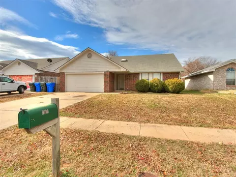 420 Crest Pl, Norman, OK 73071 photo 2
