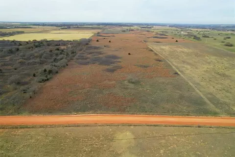 1860 Road Rd, Sayre, OK 73662