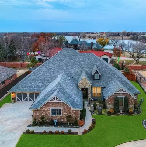 19113 Chestnut Oak Dr, Edmond, OK 73012