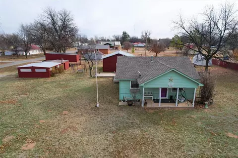 308 S Elm, Erick, OK 73645 photo 3