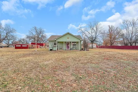 308 S Elm, Erick, OK 73645 photo 4