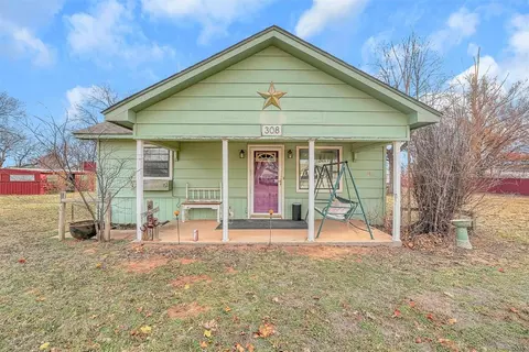308 S Elm, Erick, OK 73645 photo 2