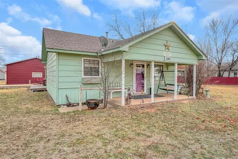 308 S Elm, Erick, OK 73645 photo 5