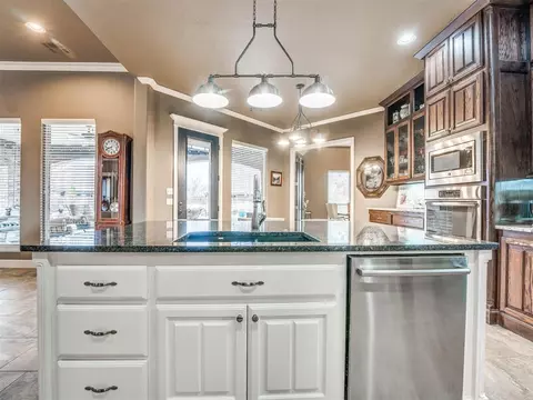 1205 Sand Plum Dr, Moore, OK 73160 photo 12