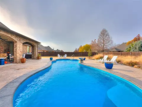 1205 Sand Plum Dr, Moore, OK 73160 photo 4