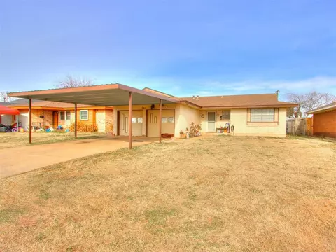 781 Camelot, Moore, OK 73160