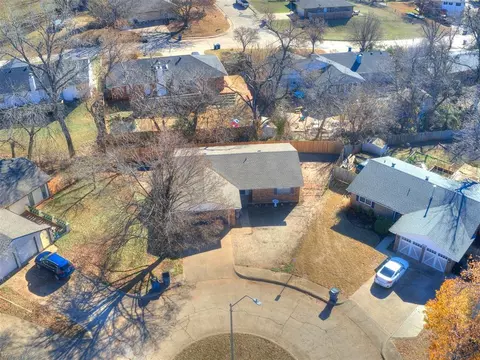 823 E Lamplighter Ct, Guthrie, OK 73044 photo 31