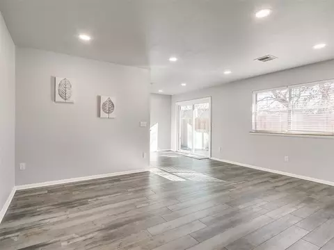 823 E Lamplighter Ct, Guthrie, OK 73044 photo 4