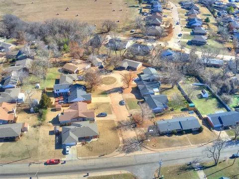 823 E Lamplighter Ct, Guthrie, OK 73044 photo 30