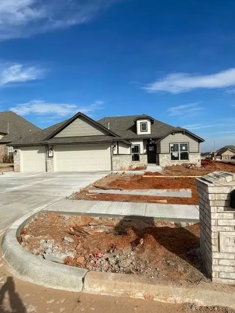 2313 E Thomas Ter, Mustang, OK 73064