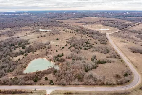 Cliff Road, Kingston, OK 73439