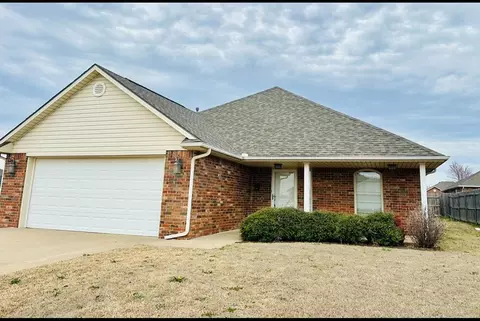 1922 River Birch Dr, Shawnee, OK 74804