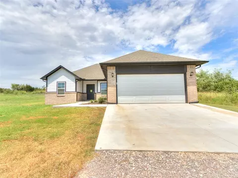 5490 Grassland Dr, Guthrie, OK 73044
