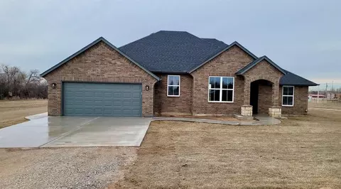 16745 Hadley Ln, Yukon, OK 73099