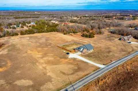 620 Baylor Rd, Ada, OK 74820 photo 3